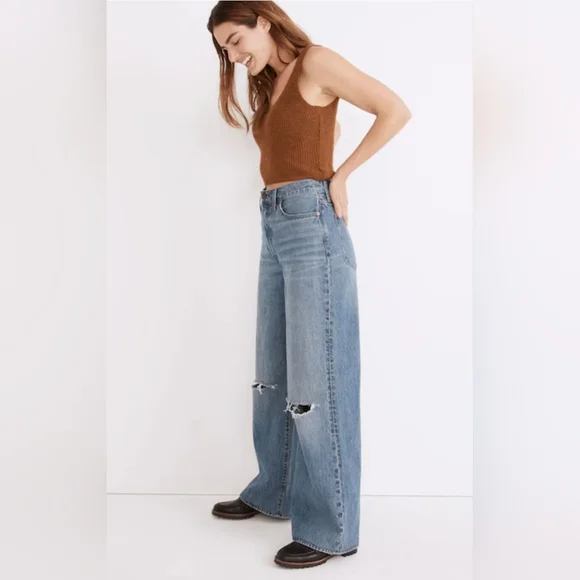 Madewell Women's Superwide Leg Jeans In Amcliffe Wash Knee Rip Edition Size 30 - Picture 3 of 15